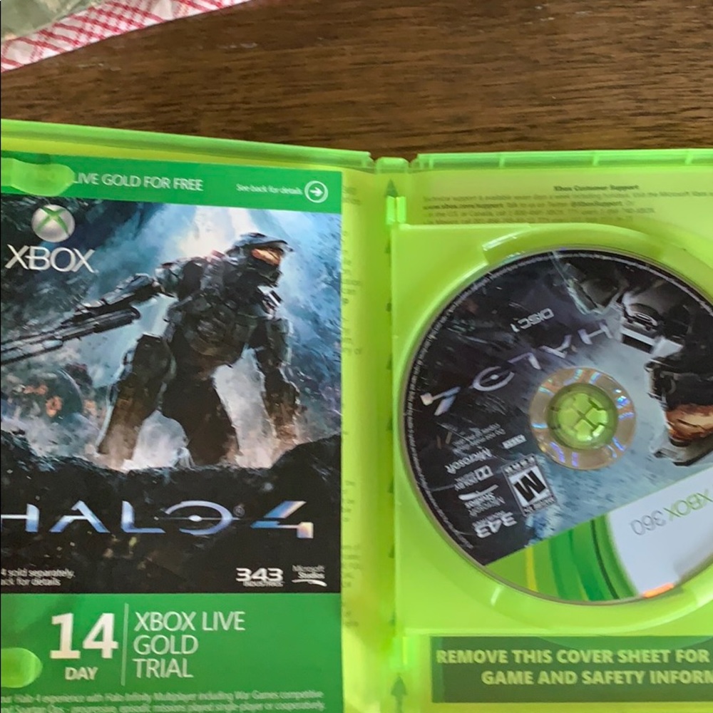 Xbox 360 halo 4 game - Picture 2 of 2
